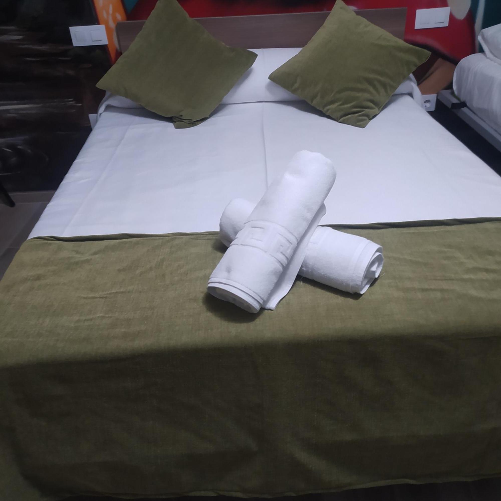 Familyhostelpinto Buitenkant foto